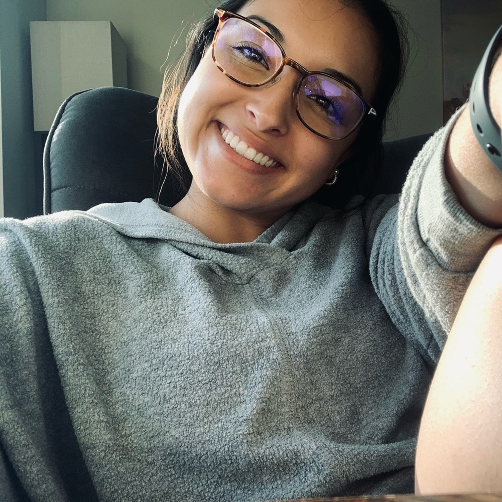 Meet your Posher, Alyssa